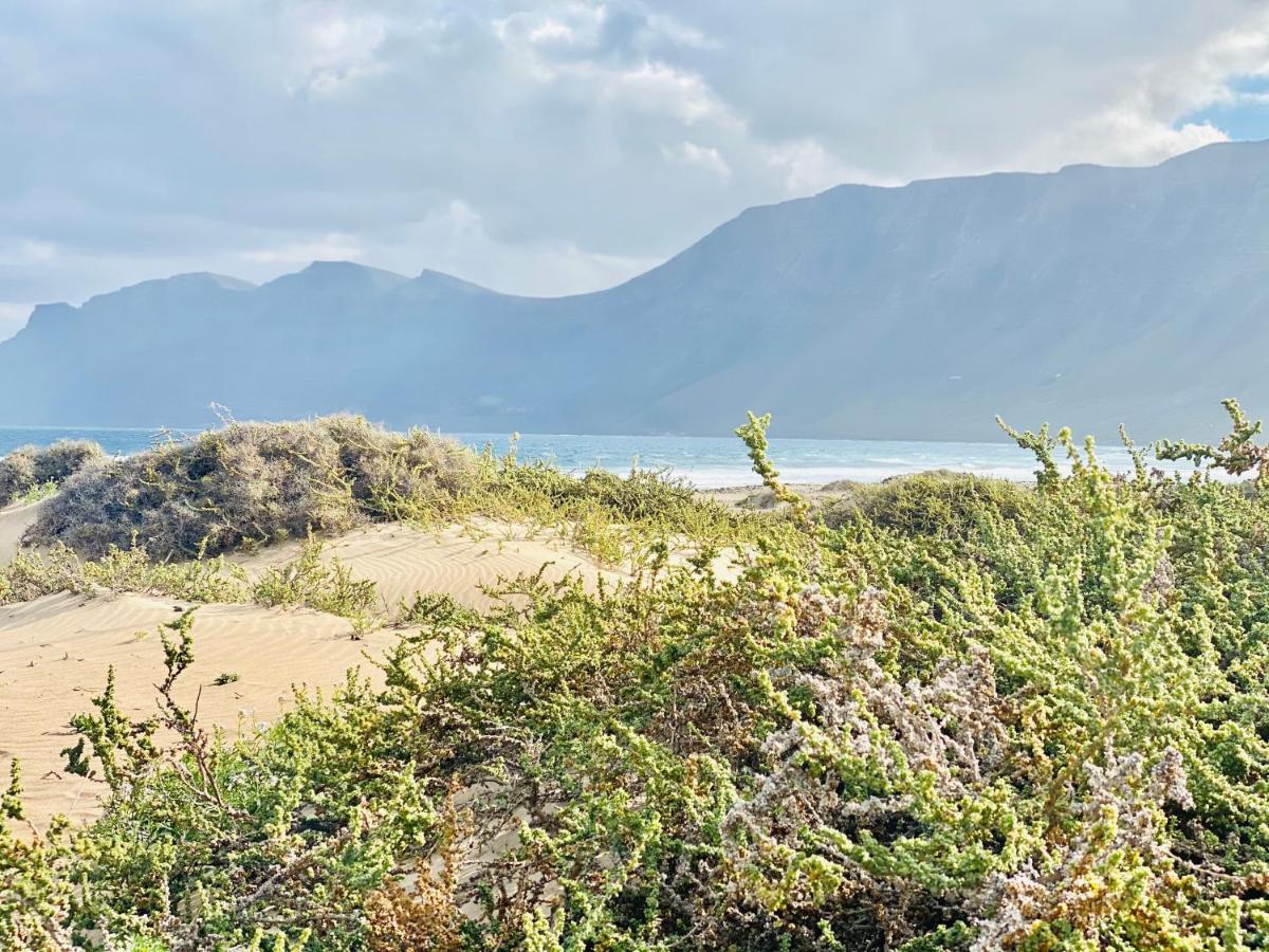 Canaryislandshost L Famara Surfer מראה חיצוני תמונה