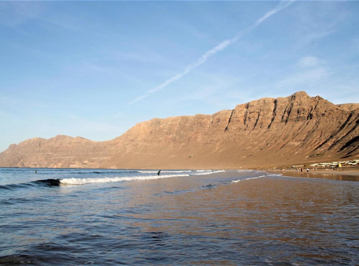 Canaryislandshost L Famara Surfer מראה חיצוני תמונה